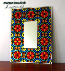 نقاشی سنتی ایرانی در حاشیه آینه