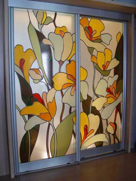 شیشه رنگی